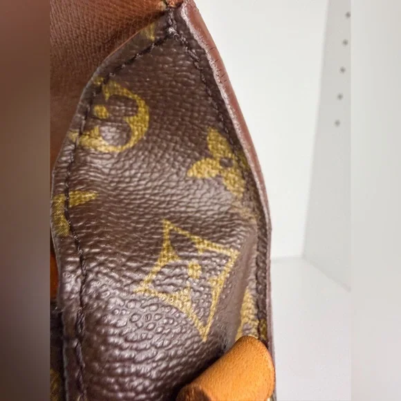 Louis Vuitton Saint Cloud MM Monogram Crossbody Bag St. Cloud - Picture 11 of 15